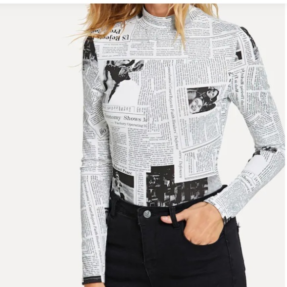 💲BOGO💲News print stand collar tee size L💕🦄 - Picture 4 of 6